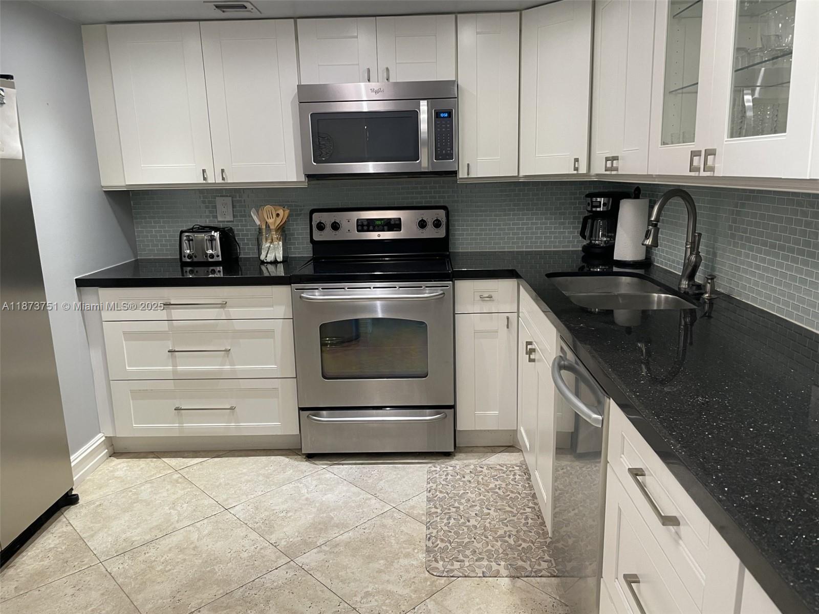 SUMMIT - Residential Lease