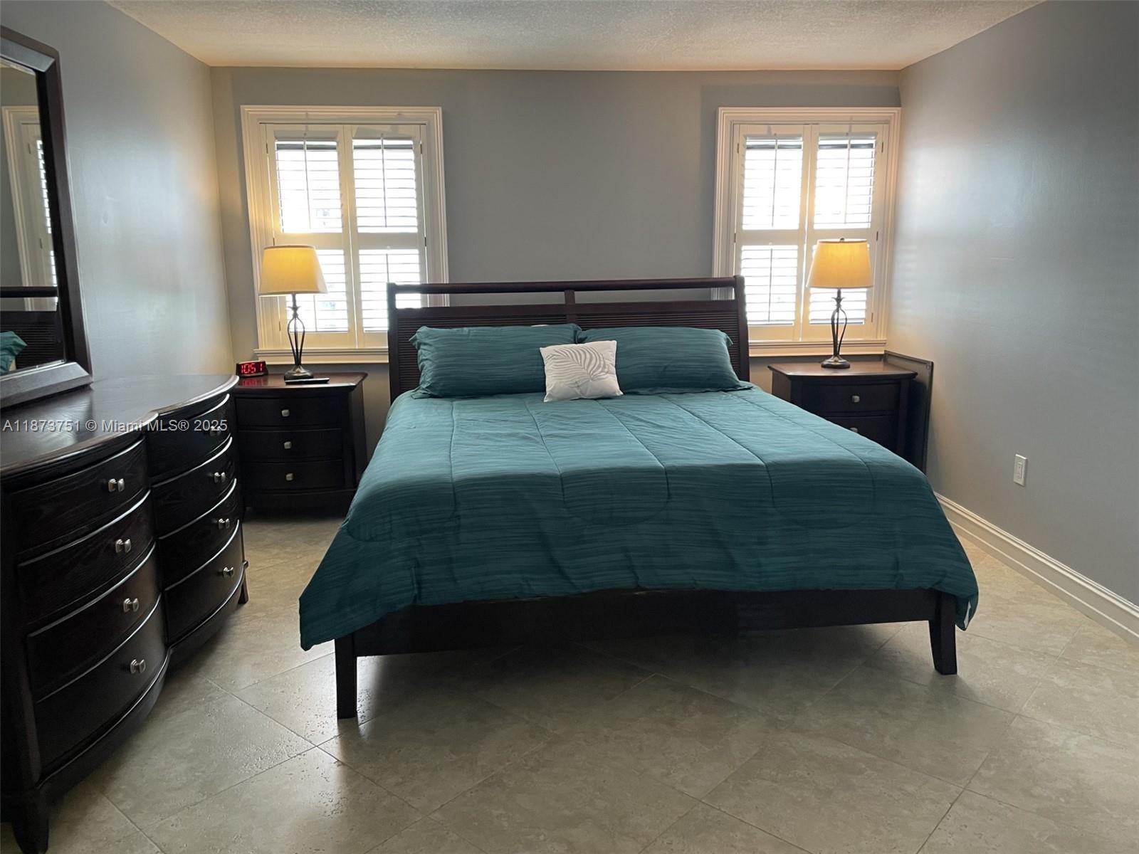 SUMMIT - Residential Lease