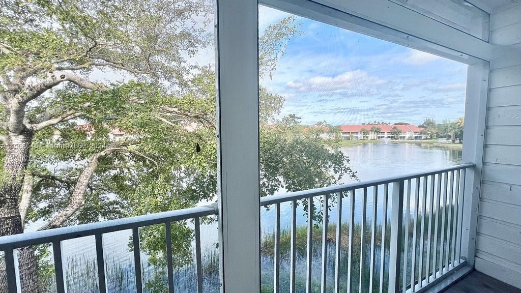 Photo of 268 Cypress Point Dr #268, Palm Beach Gardens, FL 33418 (MLS # A11508646)