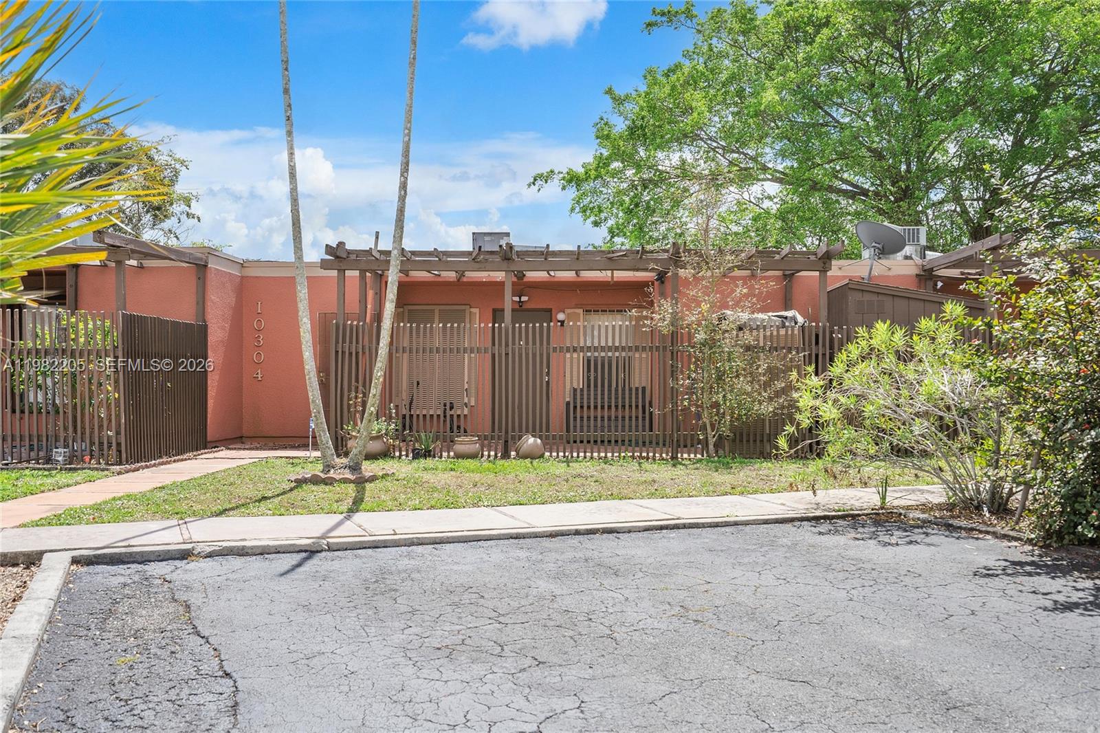 EVERGLADES SUGAR & LAND C - Residential