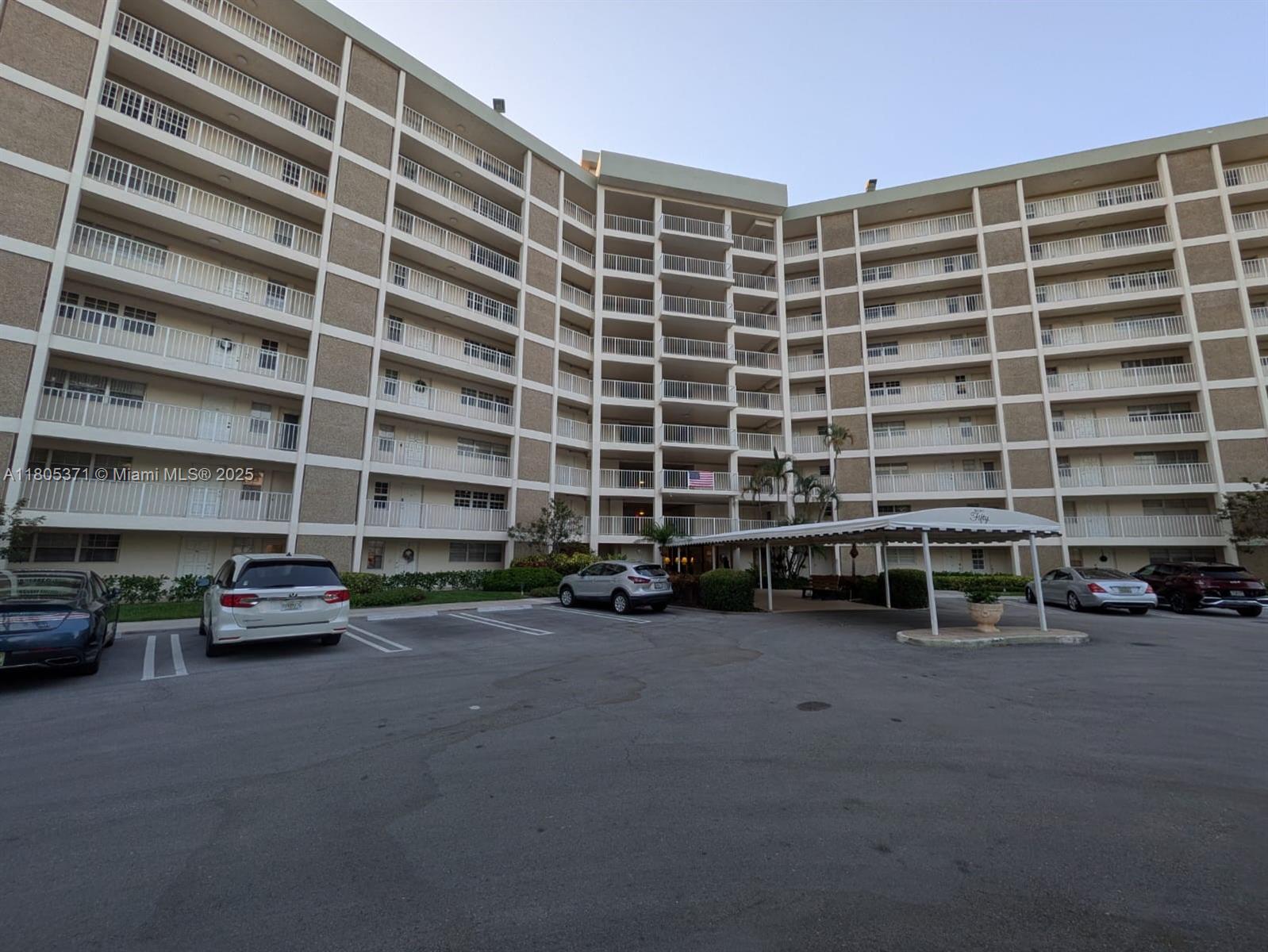 3090 N Course Dr 708