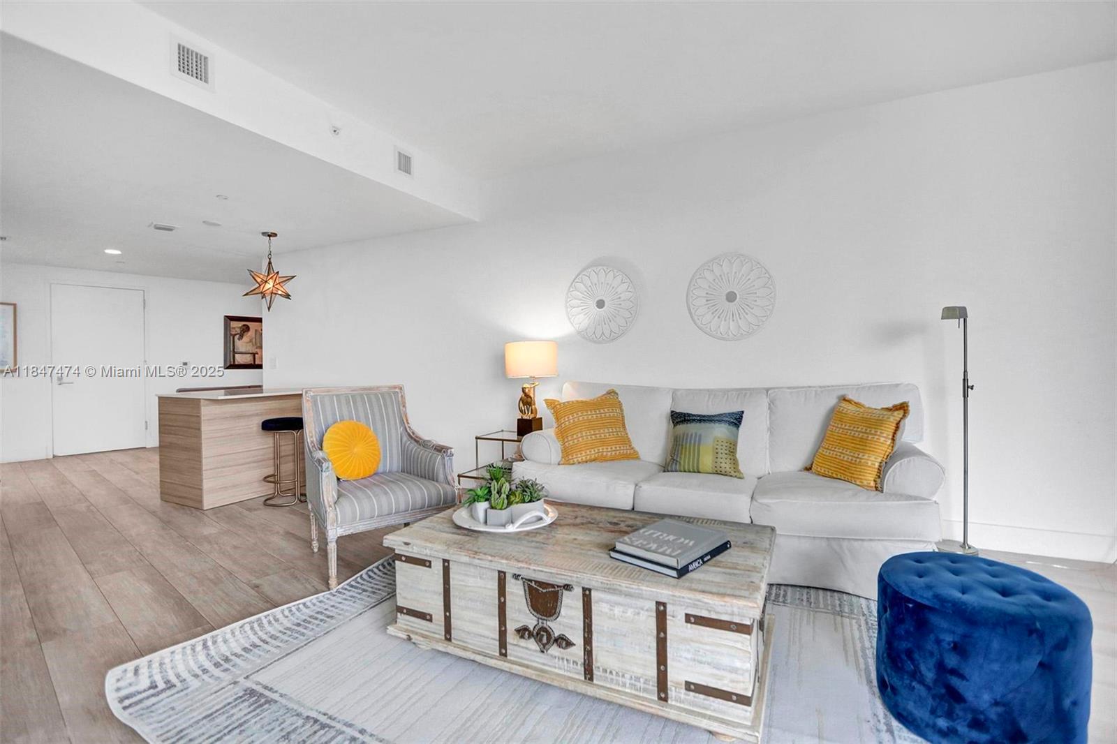 121 NE 34th St 1814