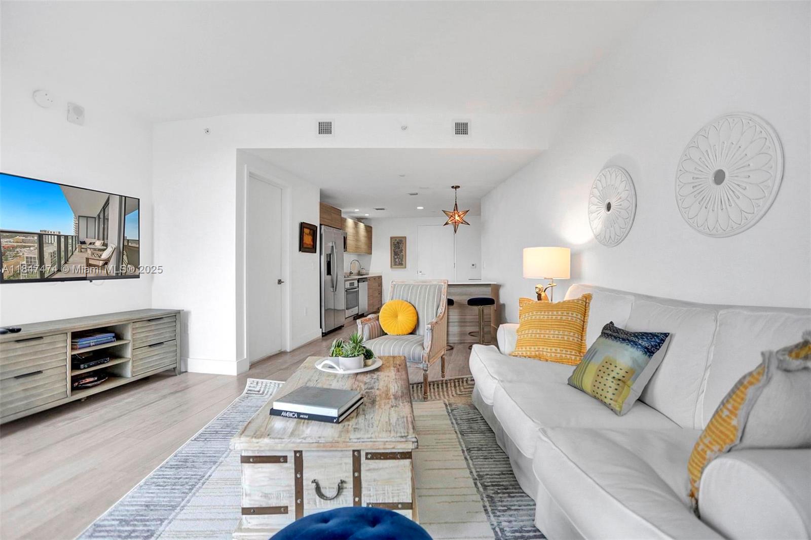 121 NE 34th St 1814