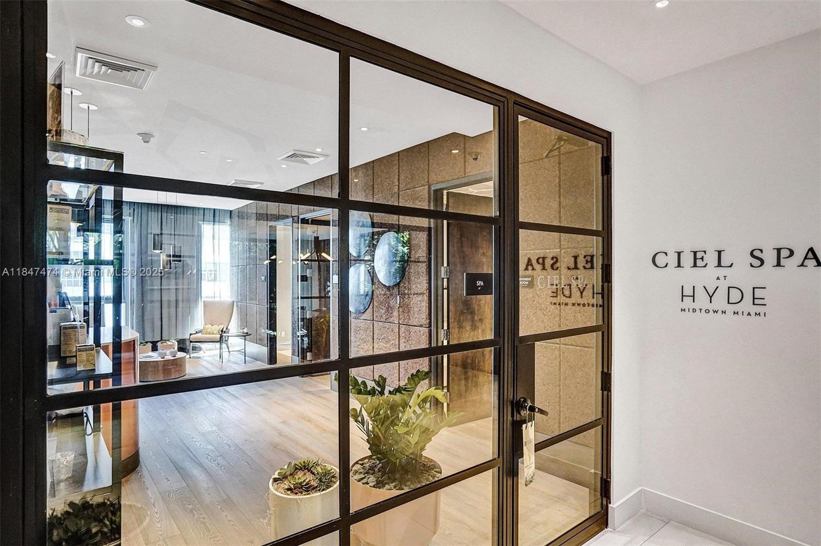 3401 MIDTOWN CONDO - Residential