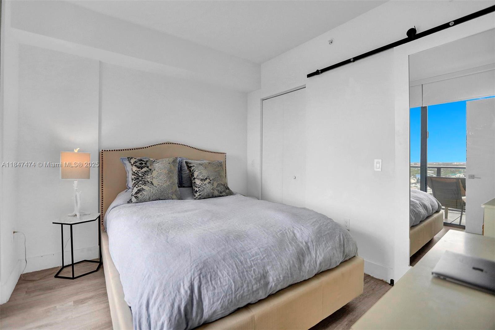 3401 MIDTOWN CONDO - Residential