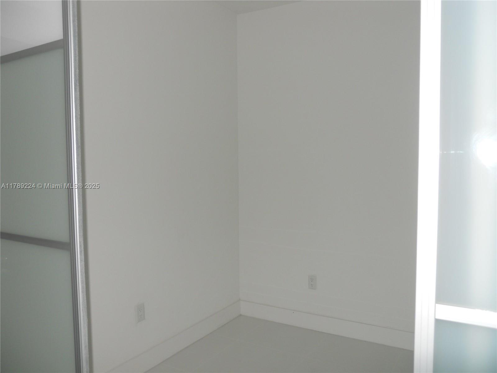 1080 Brickell Ave 4005