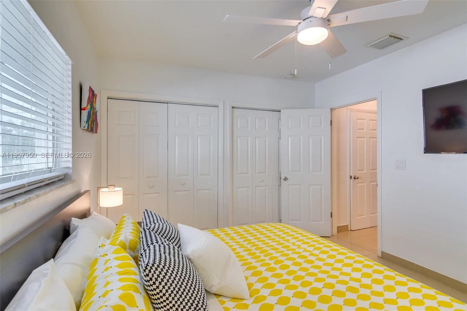 HALLANDALE PINES ESTATES - Residential Income