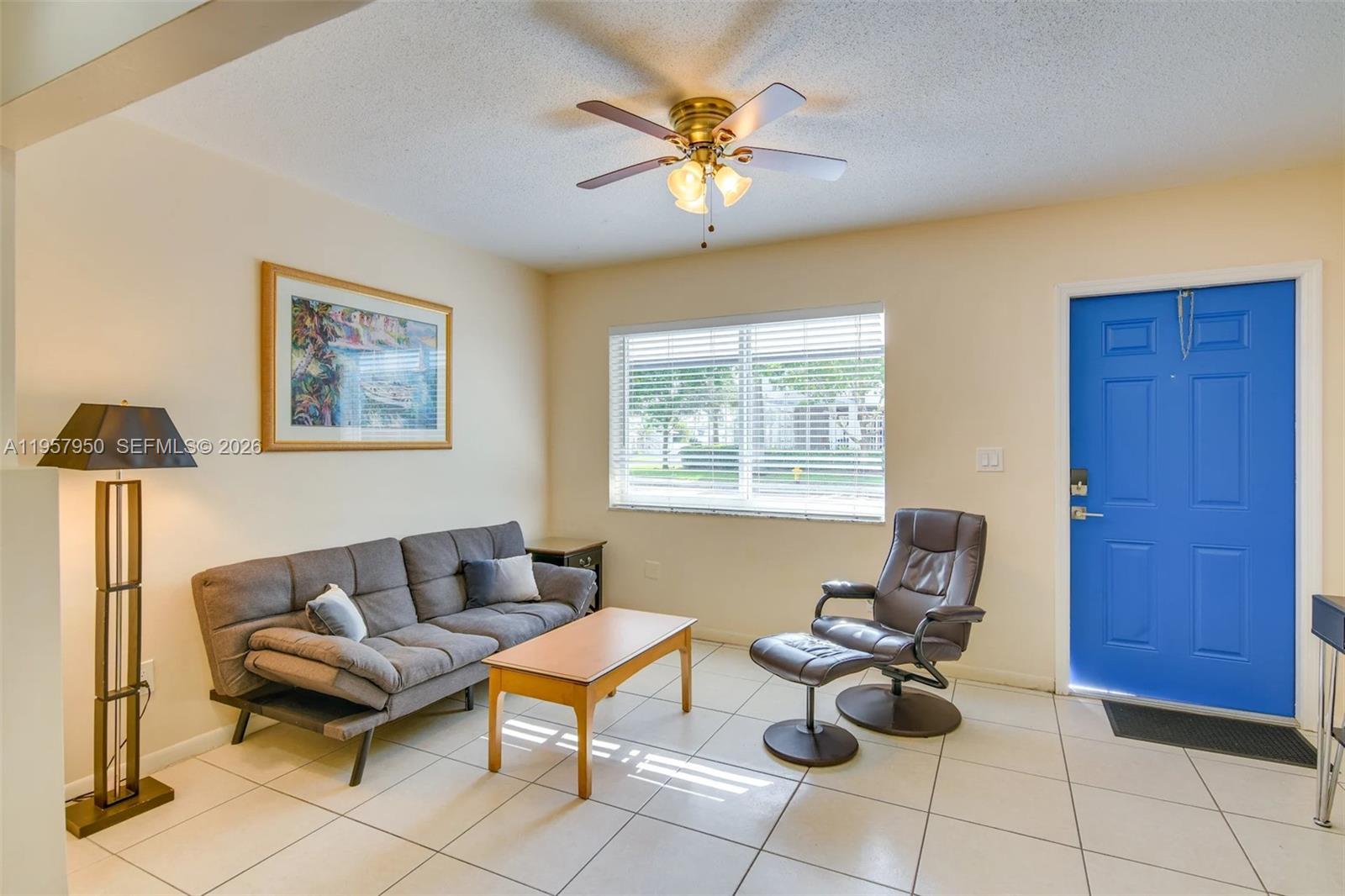 HALLANDALE PINES ESTATES - Residential Income