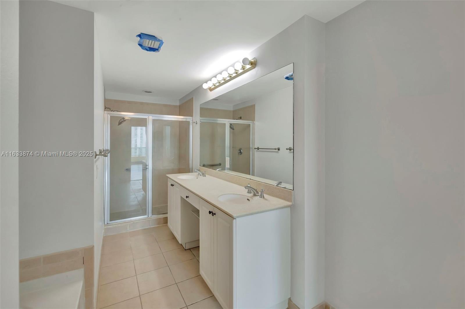 AVENTURA MARINA CONDO NUM - Residential