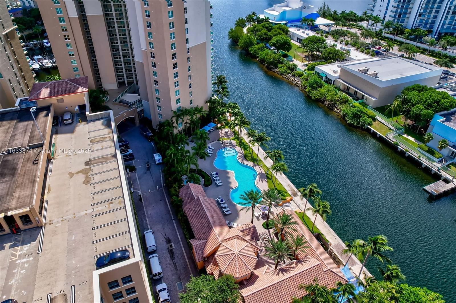 AVENTURA MARINA CONDO NUM - Residential