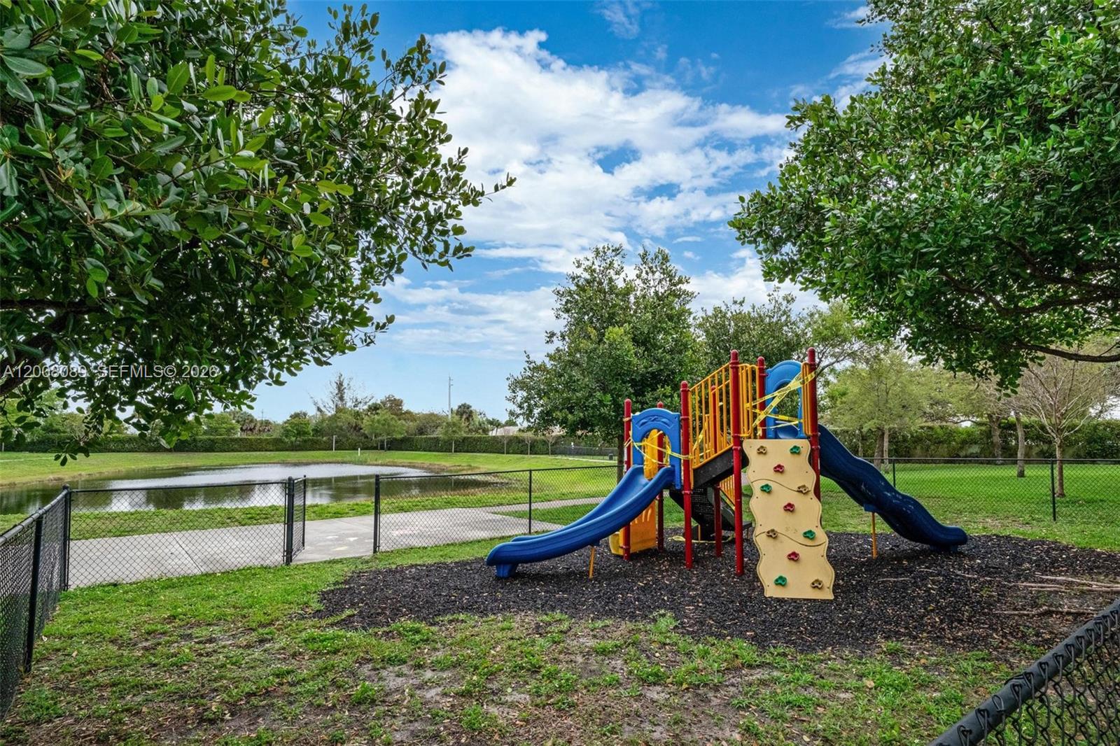 PLANTATION BUSINESS PARK - Residential