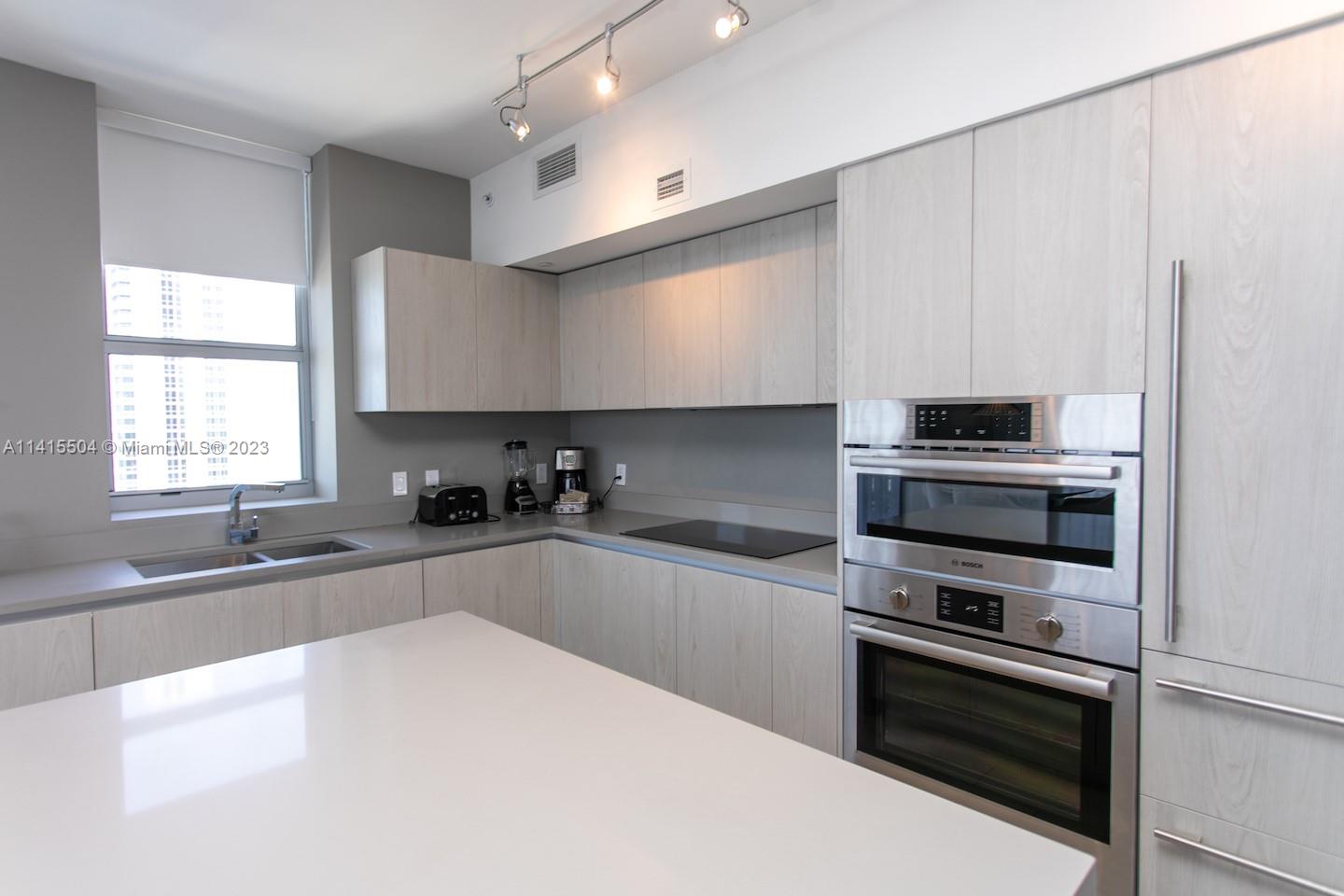 4010 SOUTH OCEAN CONDO - Residential Lease