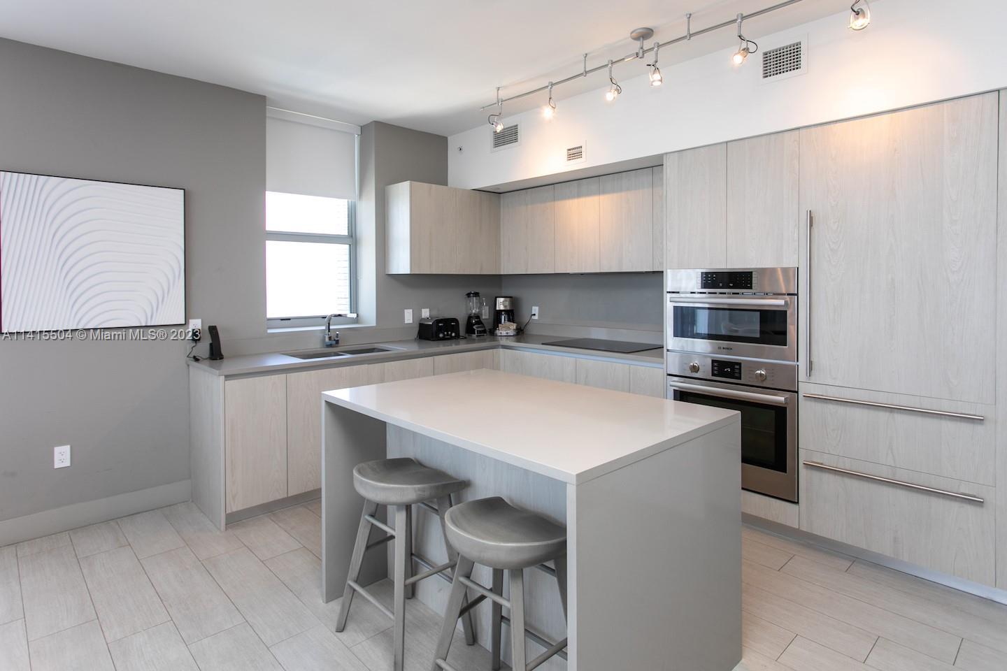 4010 SOUTH OCEAN CONDO - Residential Lease