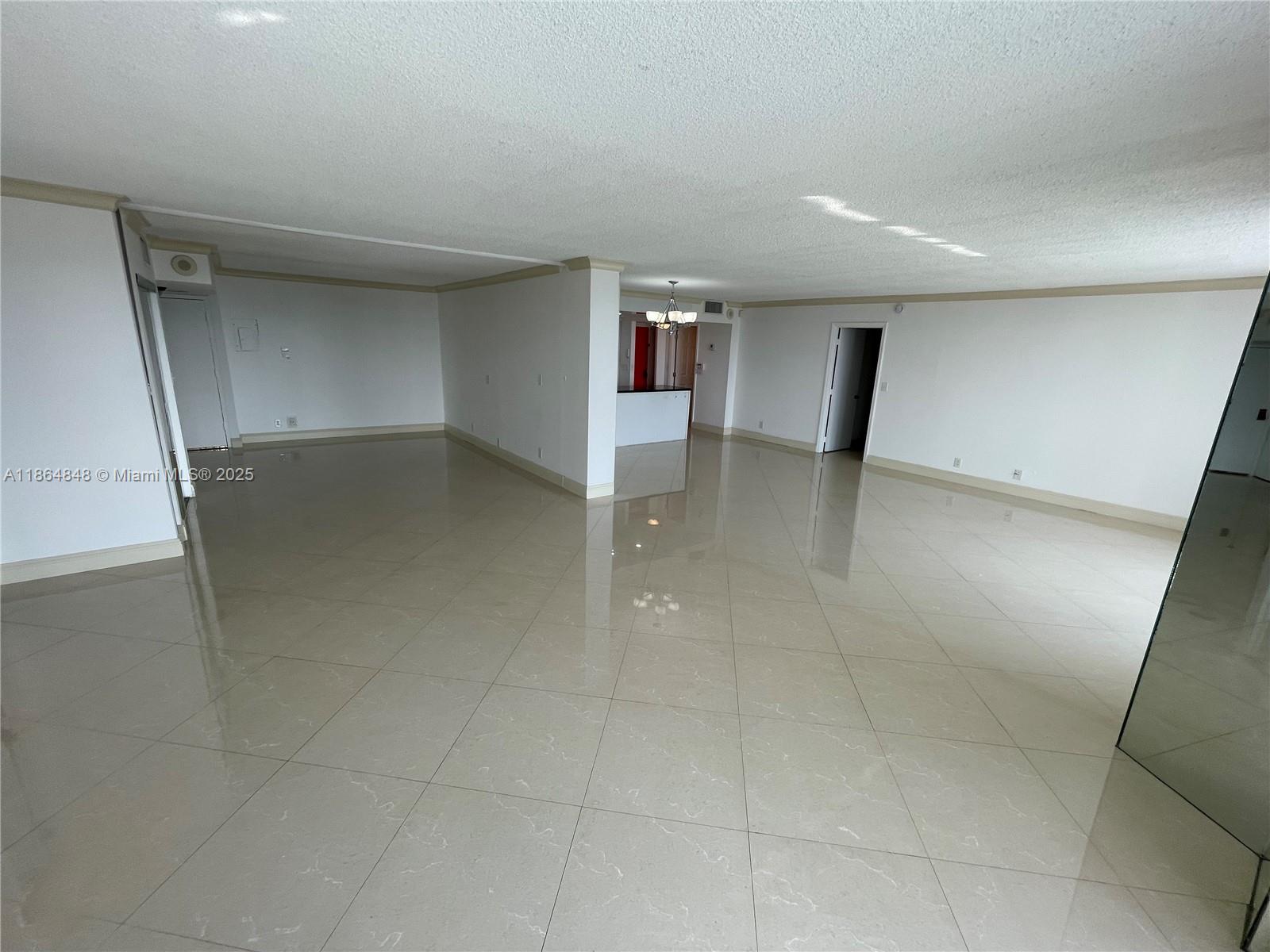 HALLMARK OF HOLLYWOOD CON - Residential Lease