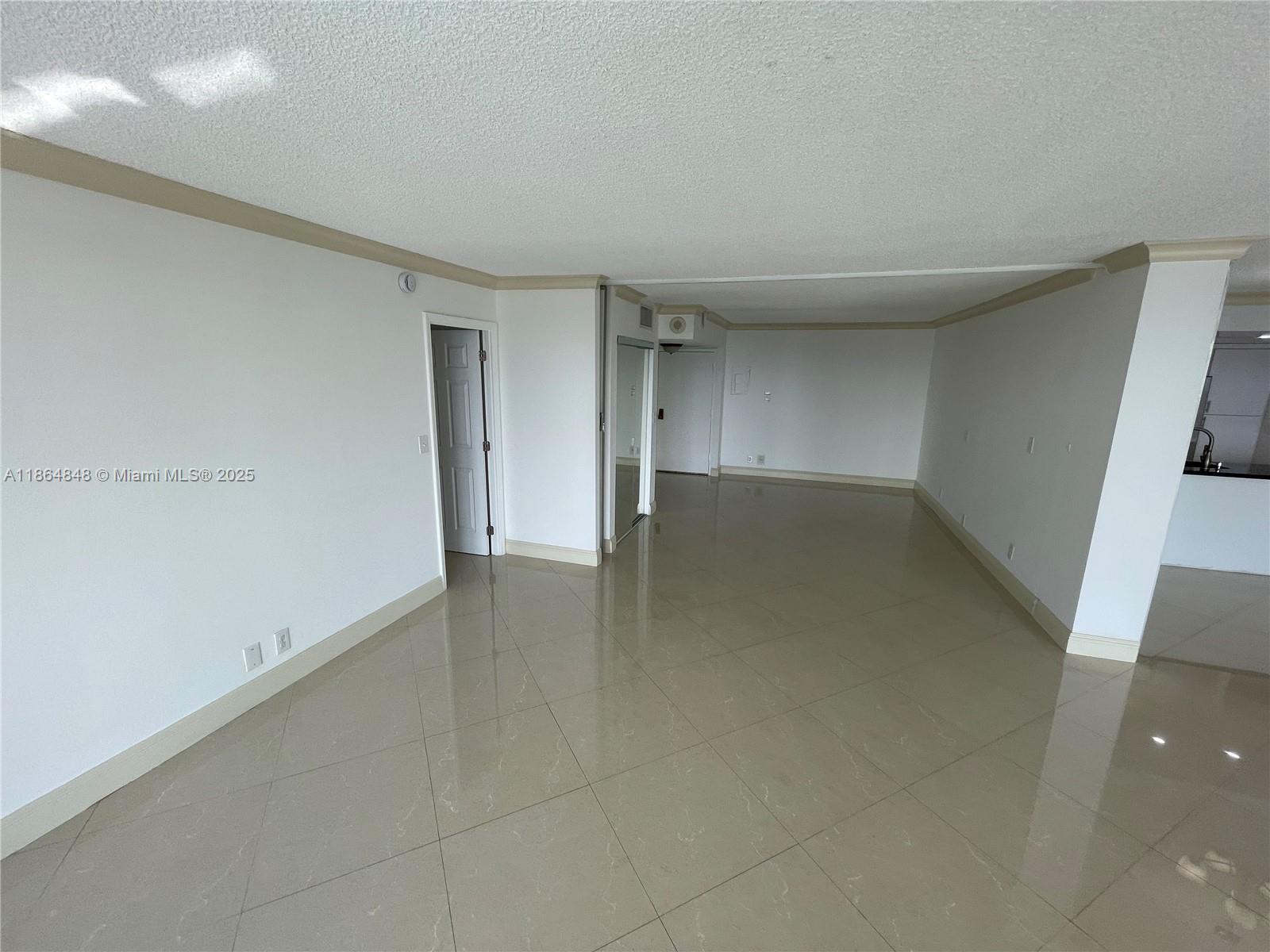 HALLMARK OF HOLLYWOOD CON - Residential Lease