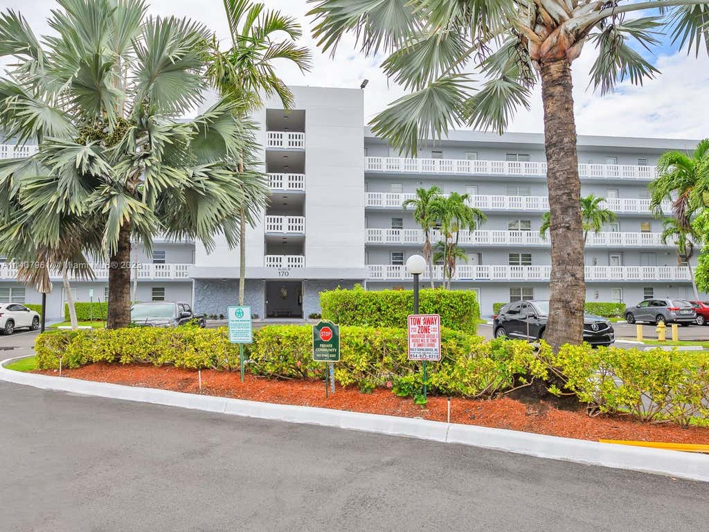 Photo of 170 SE 5th Ave #401, Dania Beach, FL 33004 (MLS # A11407961)