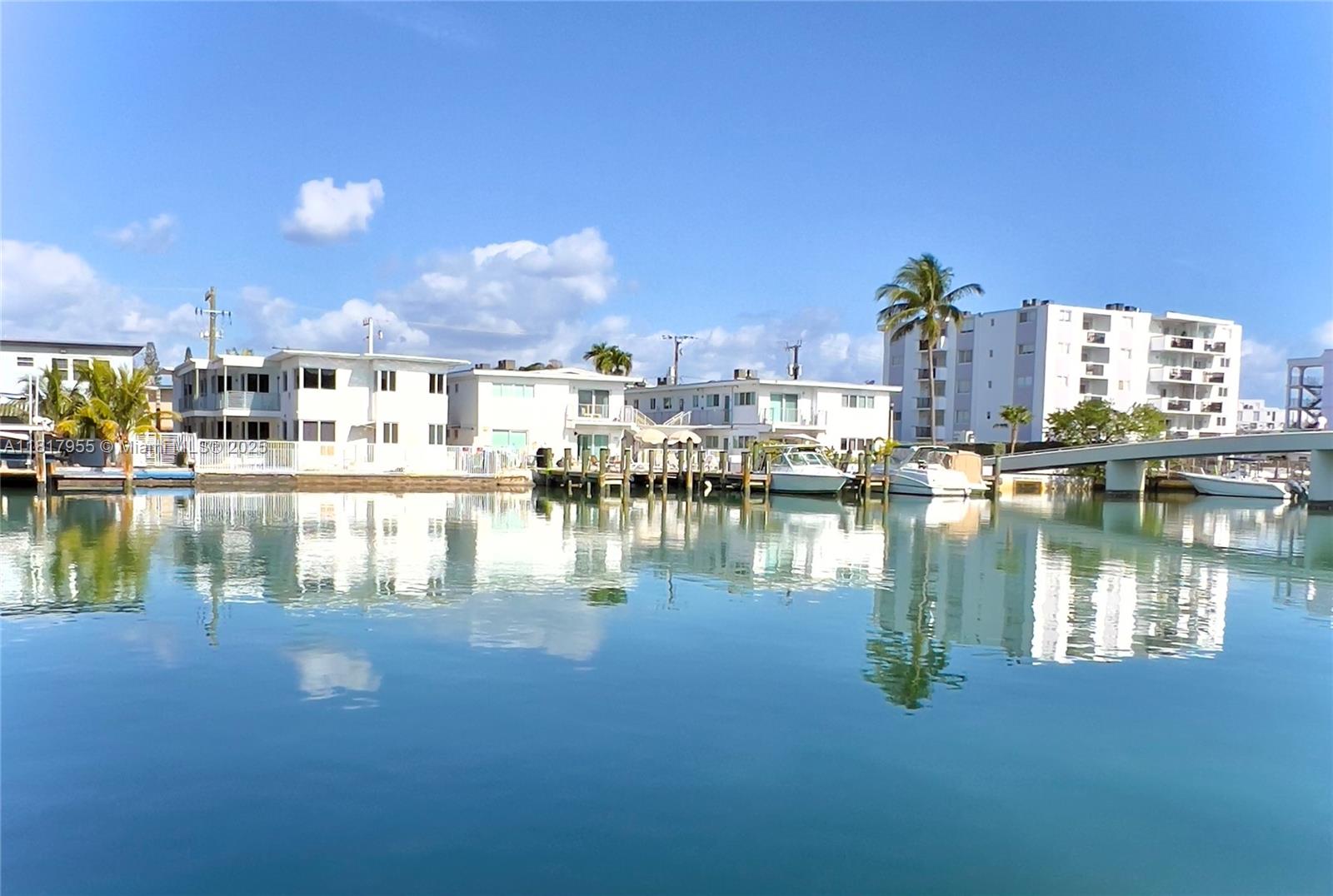 Rental Property at 8035 Crespi Blvd 13, Miami Beach, Miami-Dade County, Florida - Bedrooms: 1 
Bathrooms: 1  - $2,100 MO.