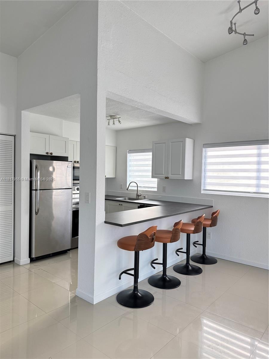 Rental Property at 8035 Crespi Blvd 4, Miami Beach, Miami-Dade County, Florida - Bedrooms: 2 
Bathrooms: 2  - $2,850 MO.