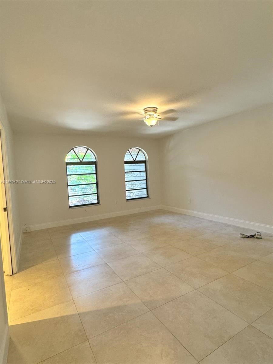 TOWNHOUSES BY AL BESADE J - Residential Lease