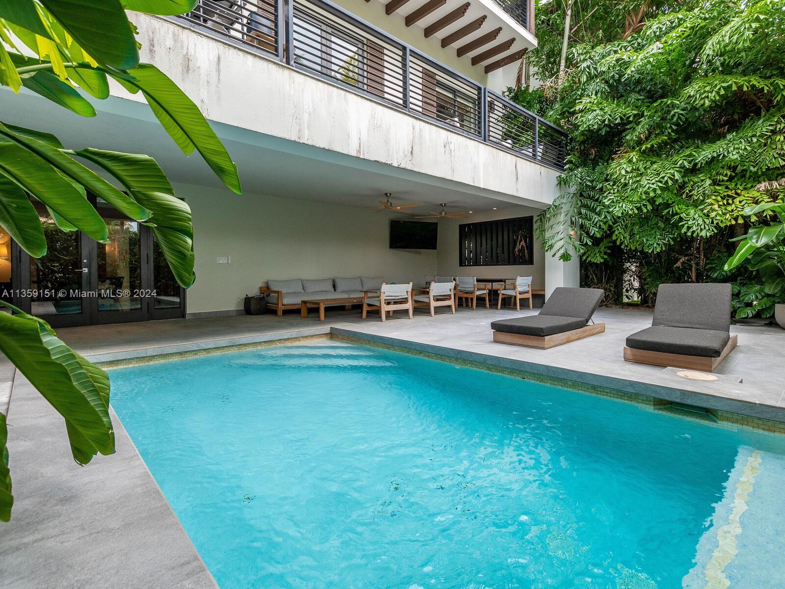 RESIDENCES AT VIZCAYA - Residential