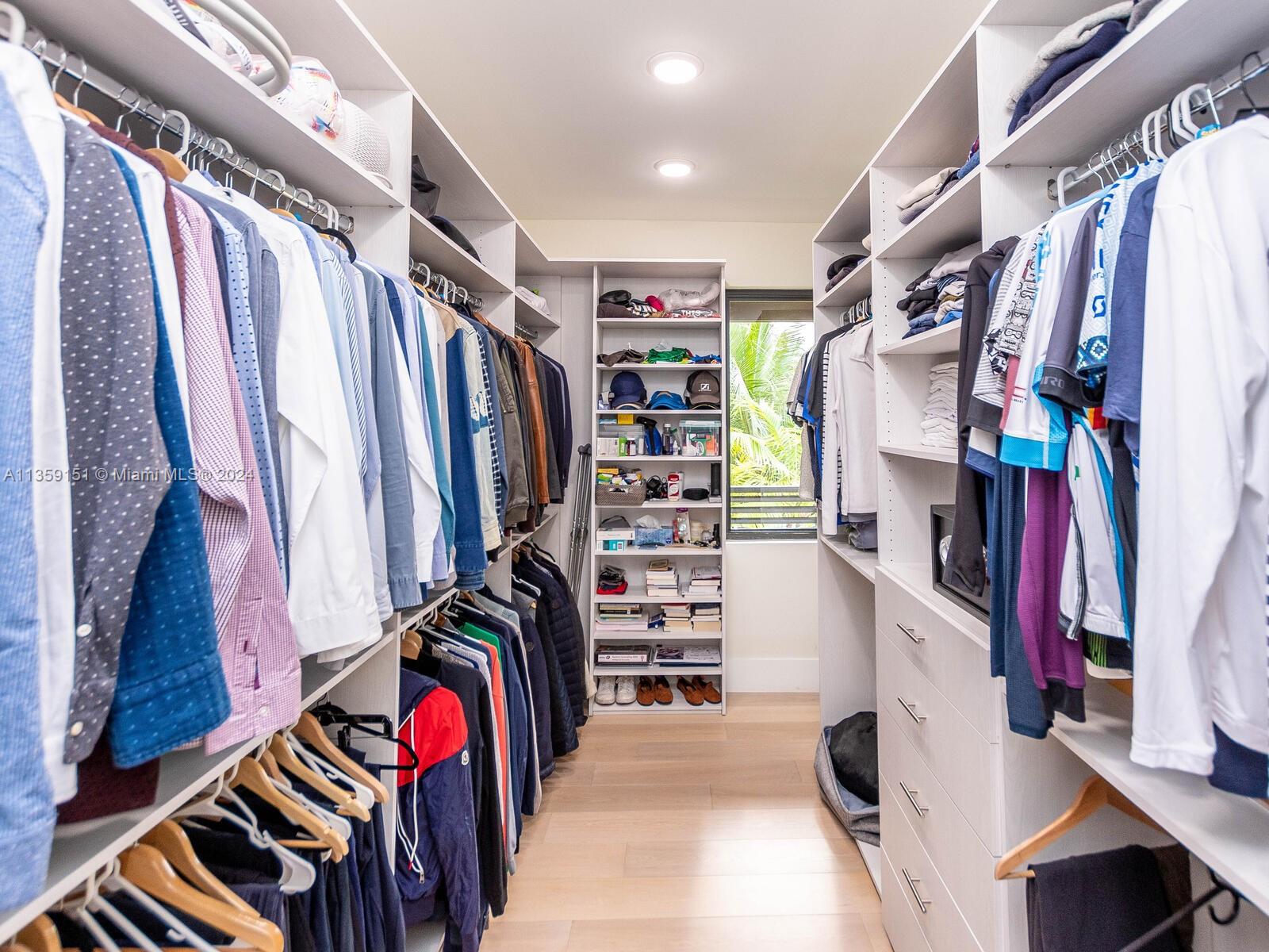 RESIDENCES AT VIZCAYA - Residential