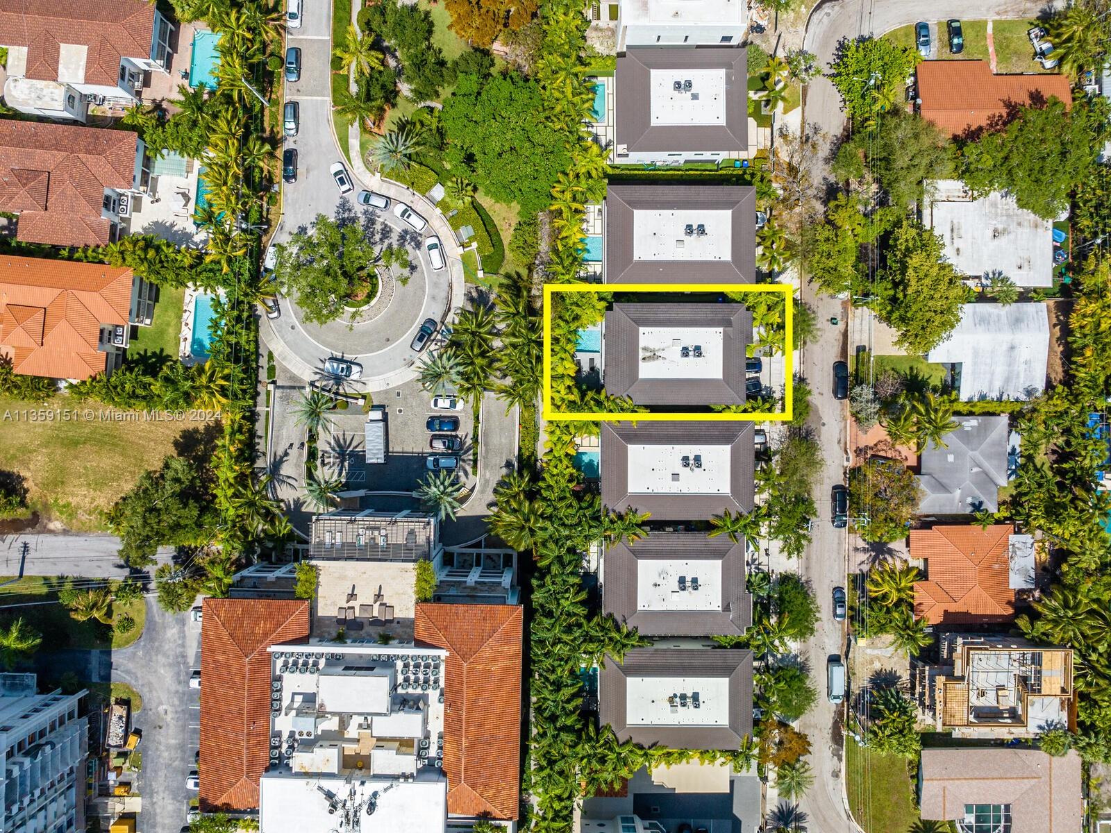 RESIDENCES AT VIZCAYA - Residential