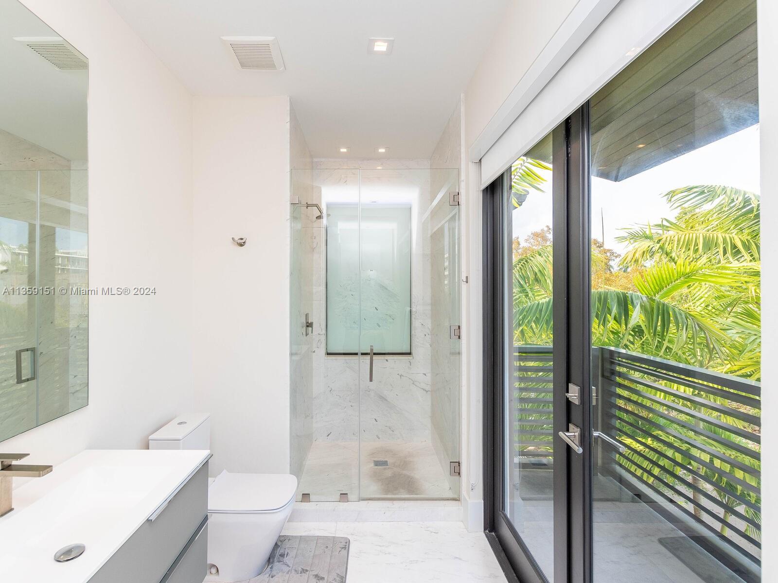 RESIDENCES AT VIZCAYA - Residential