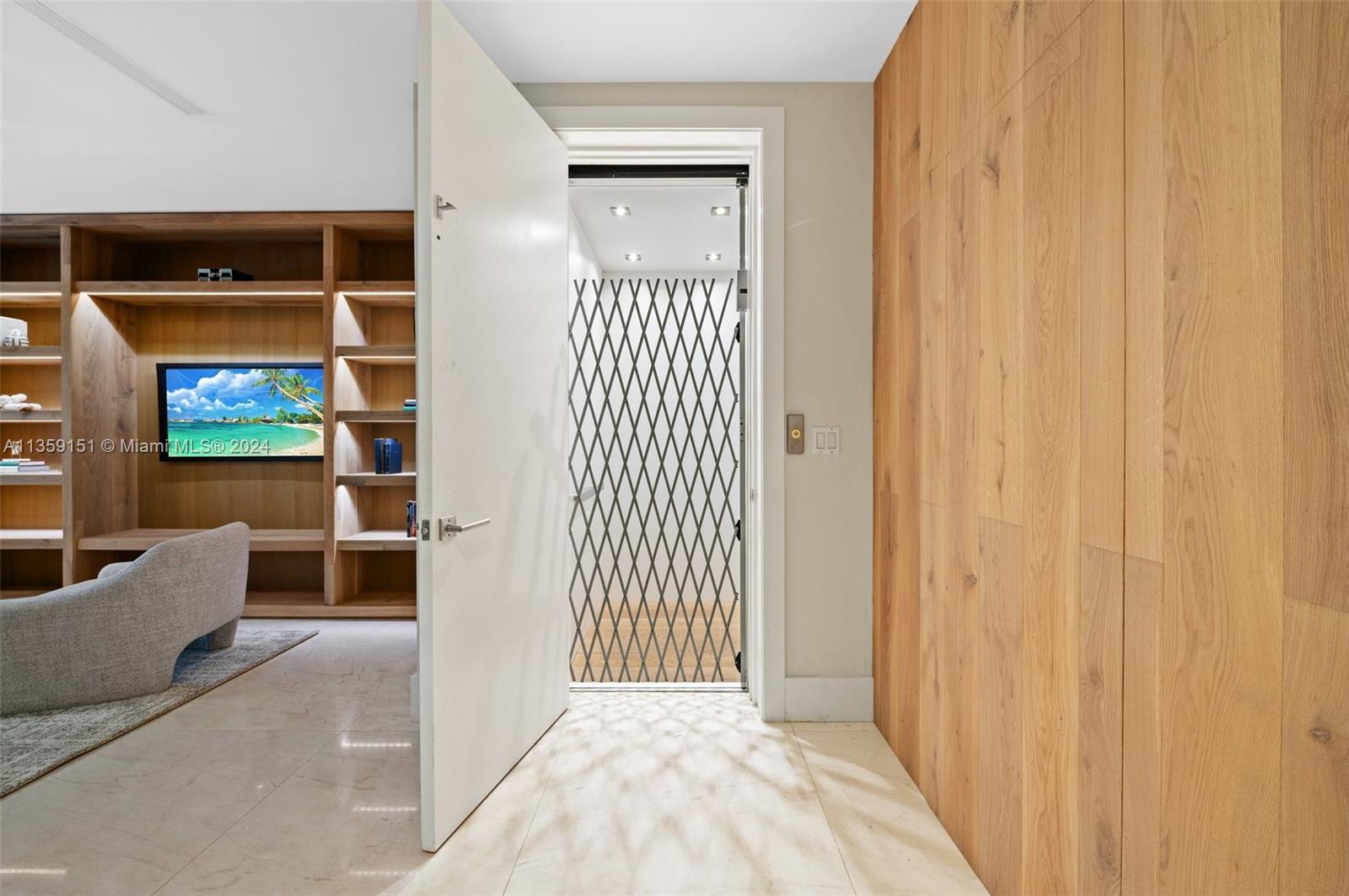 RESIDENCES AT VIZCAYA - Residential