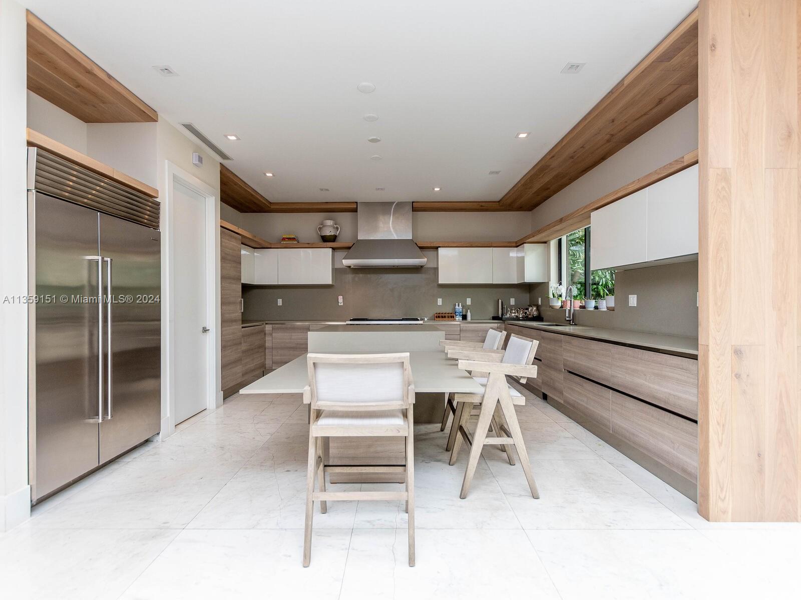 RESIDENCES AT VIZCAYA - Residential