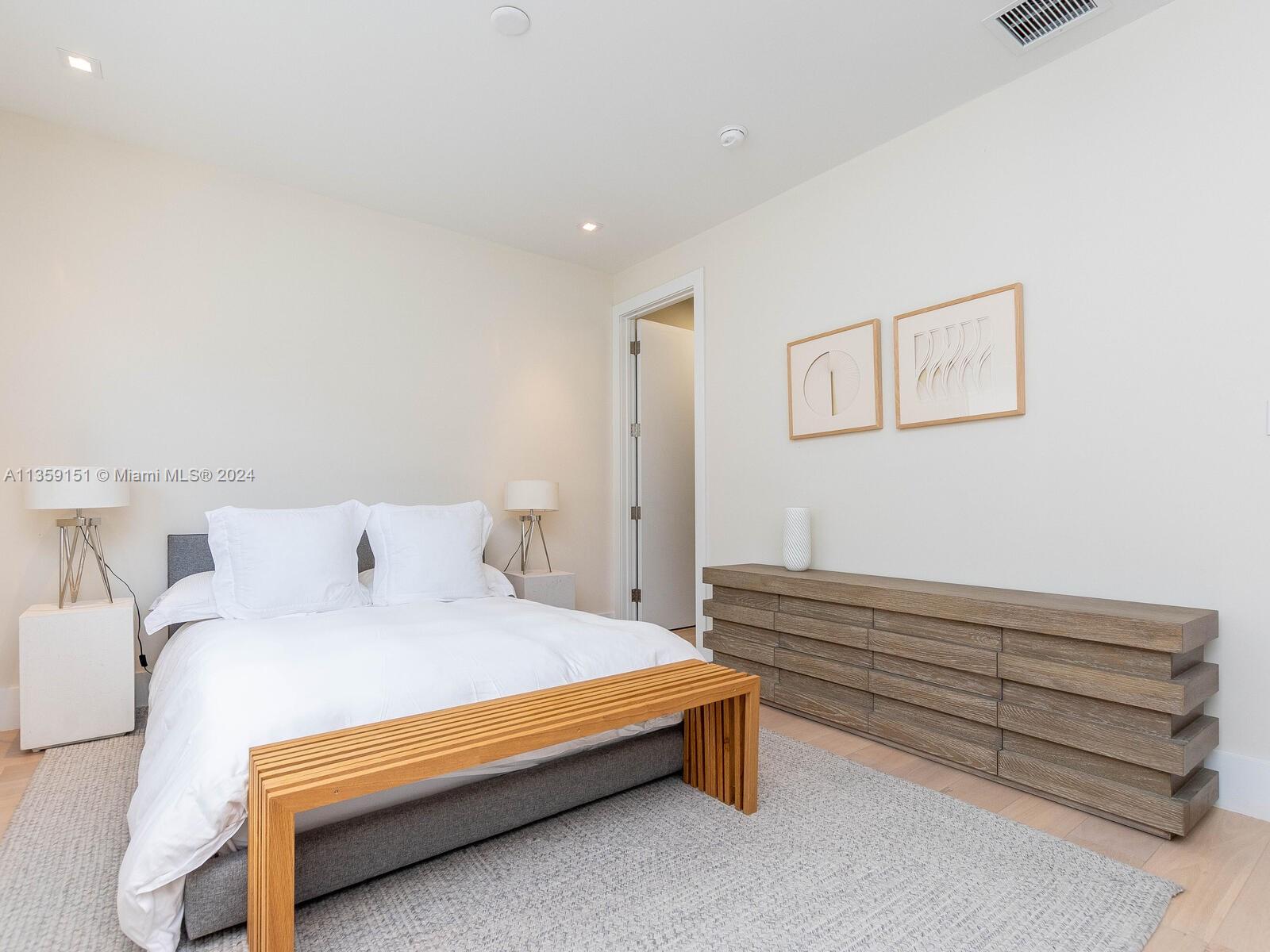 RESIDENCES AT VIZCAYA - Residential