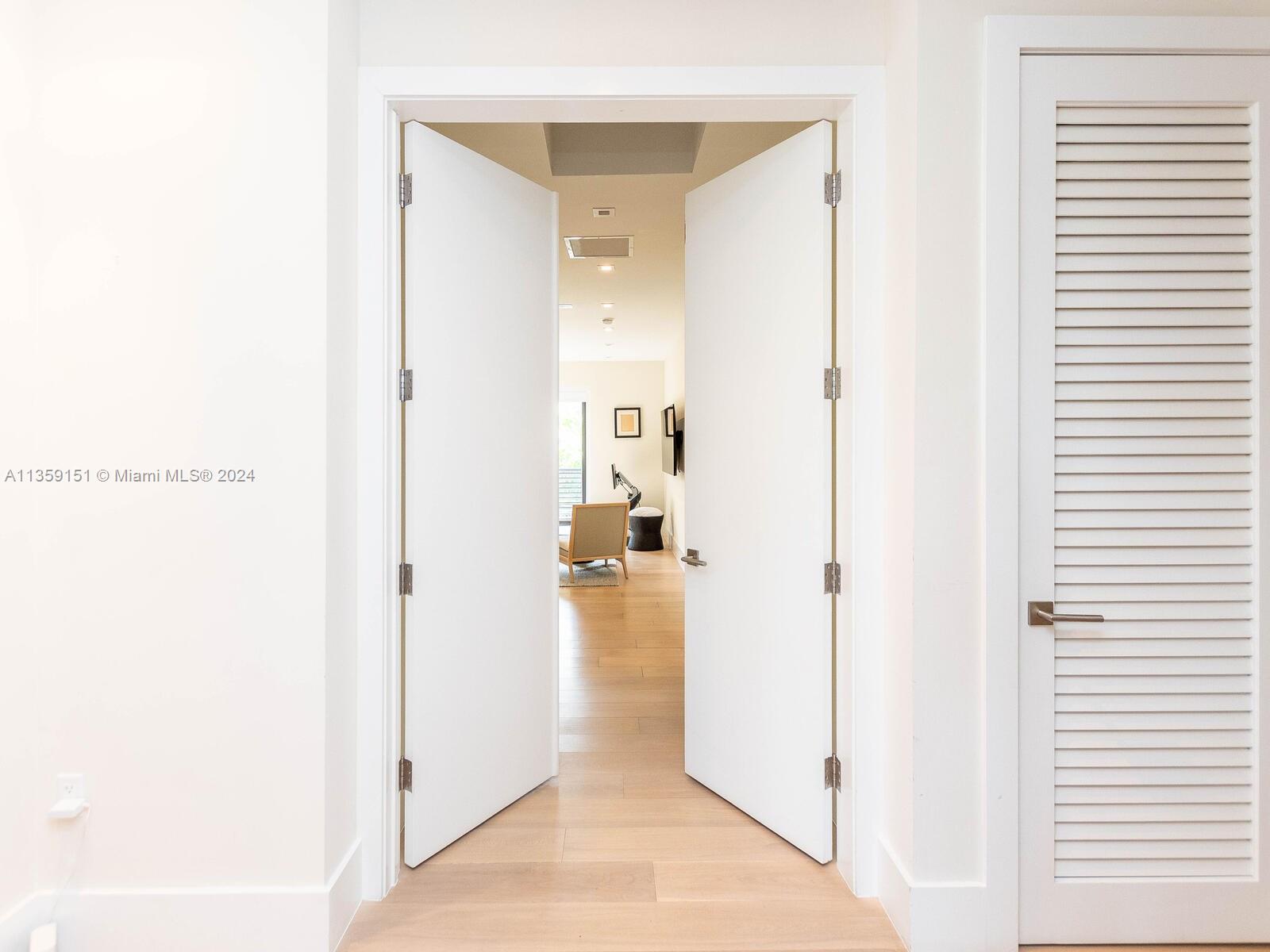 RESIDENCES AT VIZCAYA - Residential