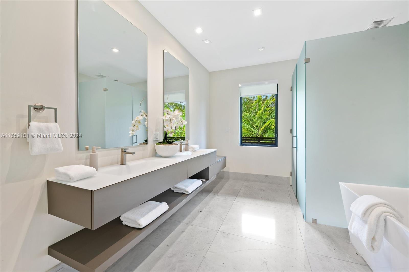 RESIDENCES AT VIZCAYA - Residential