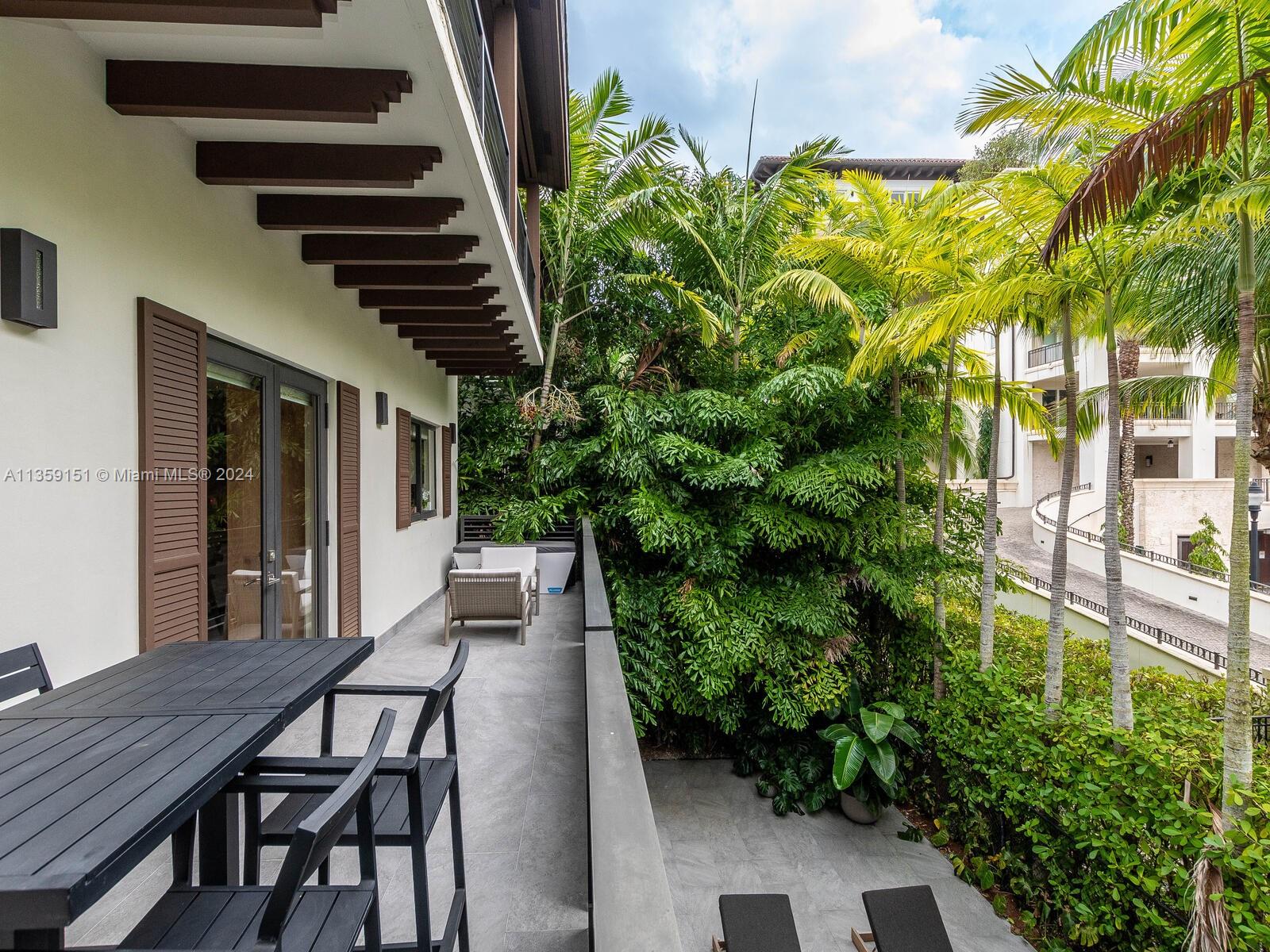 RESIDENCES AT VIZCAYA - Residential