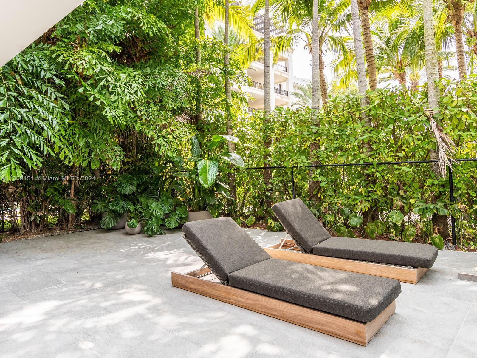 RESIDENCES AT VIZCAYA - Residential