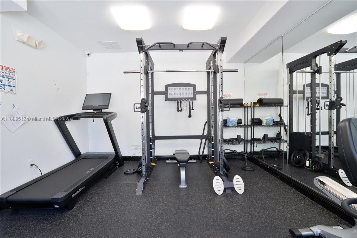 MERCO AT AVENTURA - Residential Lease