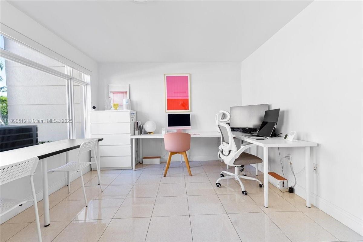 MERCO AT AVENTURA - Residential Lease