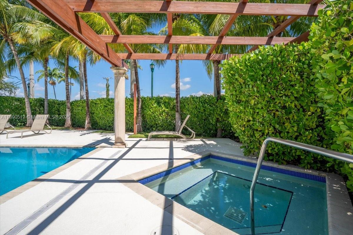 MERCO AT AVENTURA - Residential Lease
