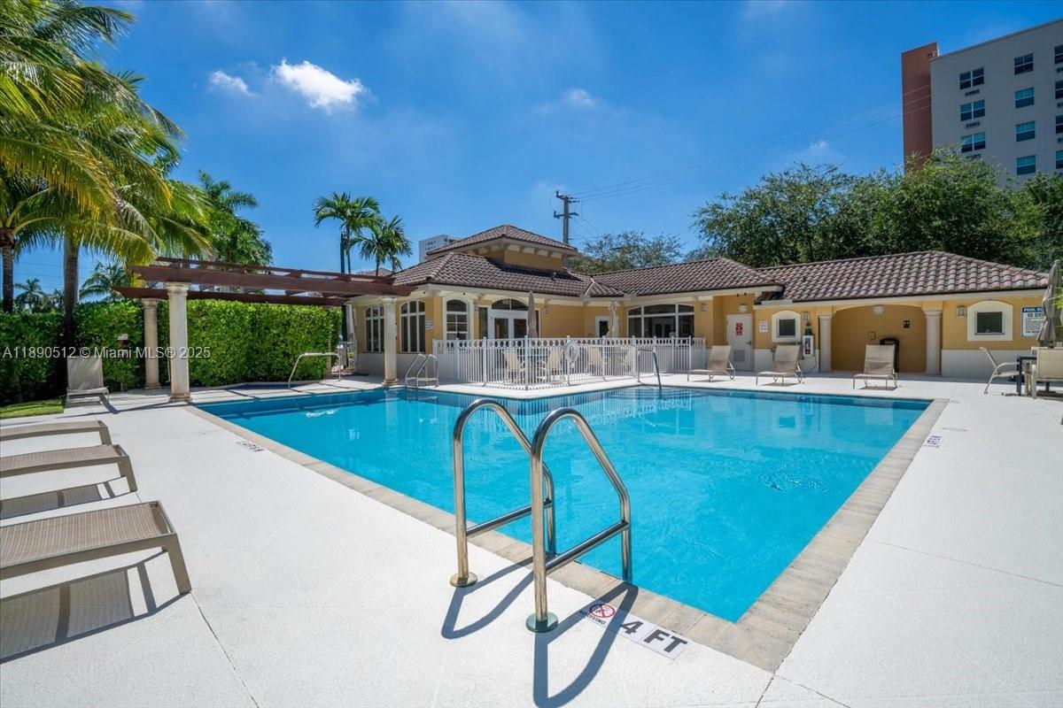 MERCO AT AVENTURA - Residential Lease