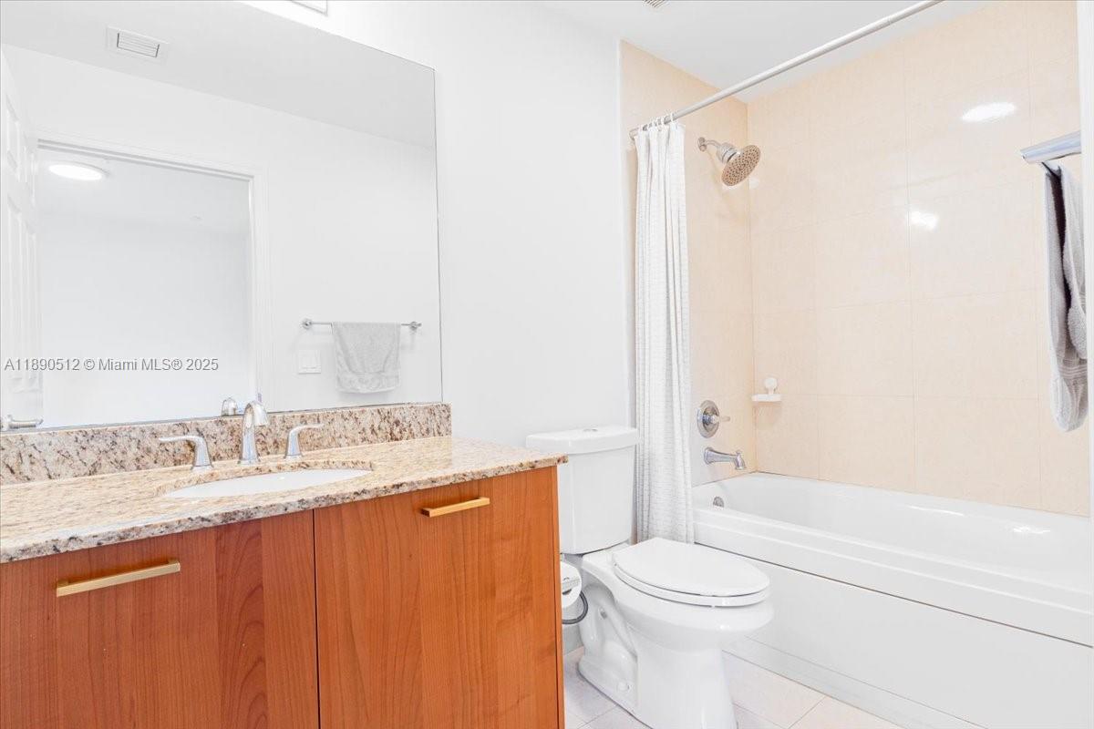 MERCO AT AVENTURA - Residential Lease
