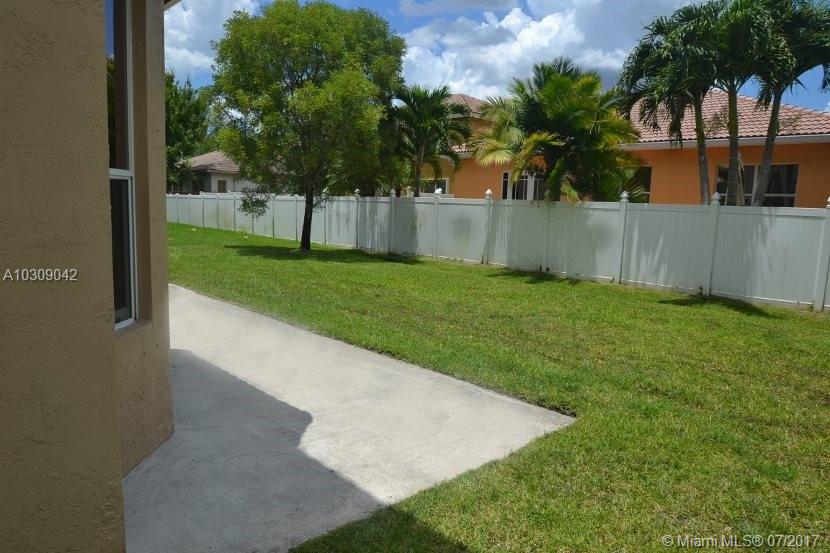 VULCAN MATERIALS COMPANY - Residential Lease