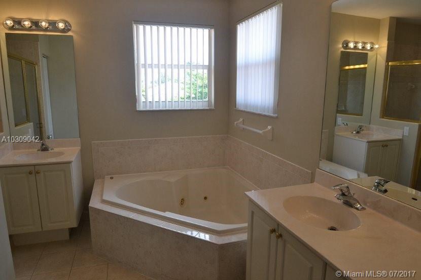 VULCAN MATERIALS COMPANY - Residential Lease