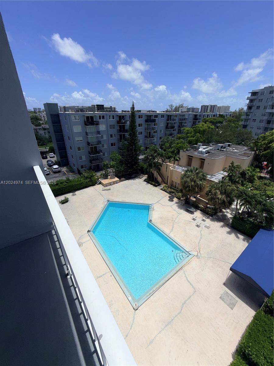 1470 NE 125th Ter 605