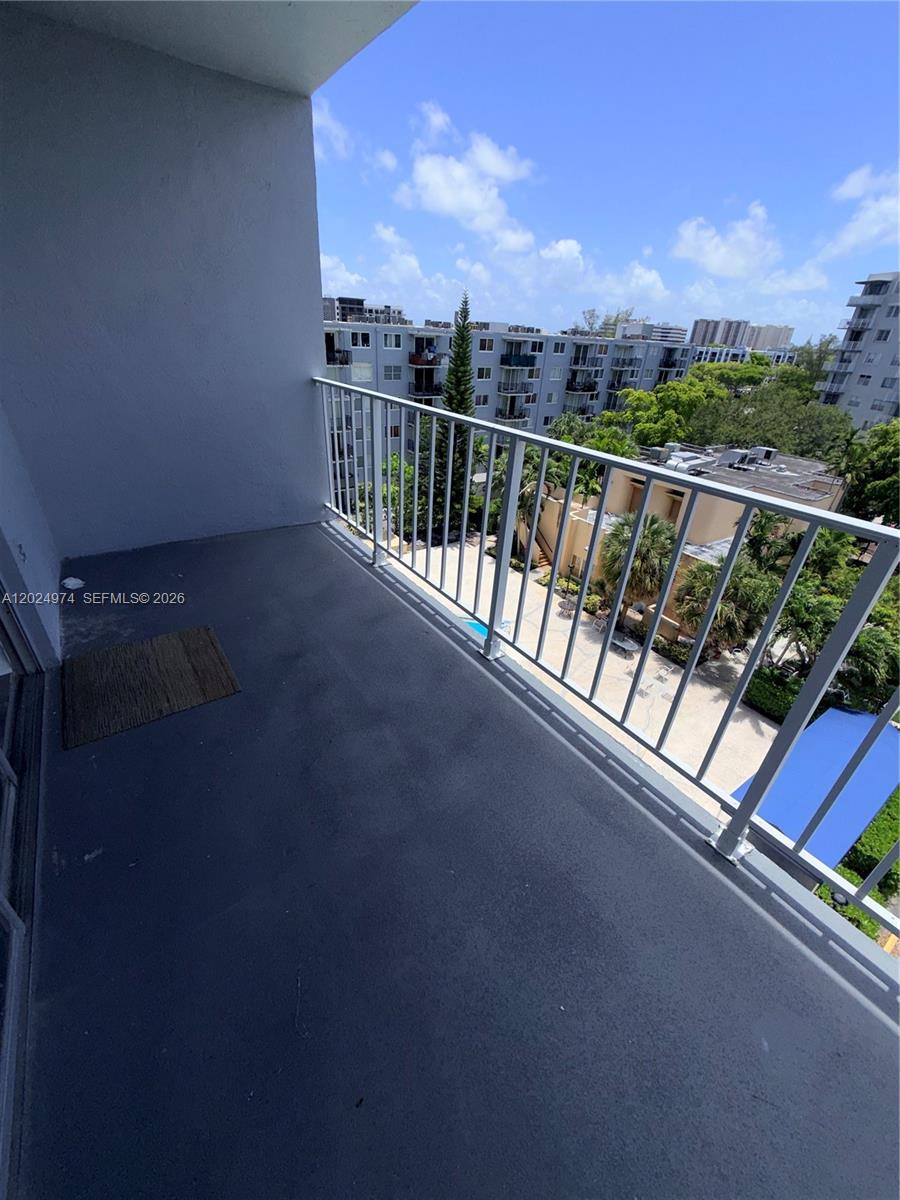 1470 NE 125th Ter 605