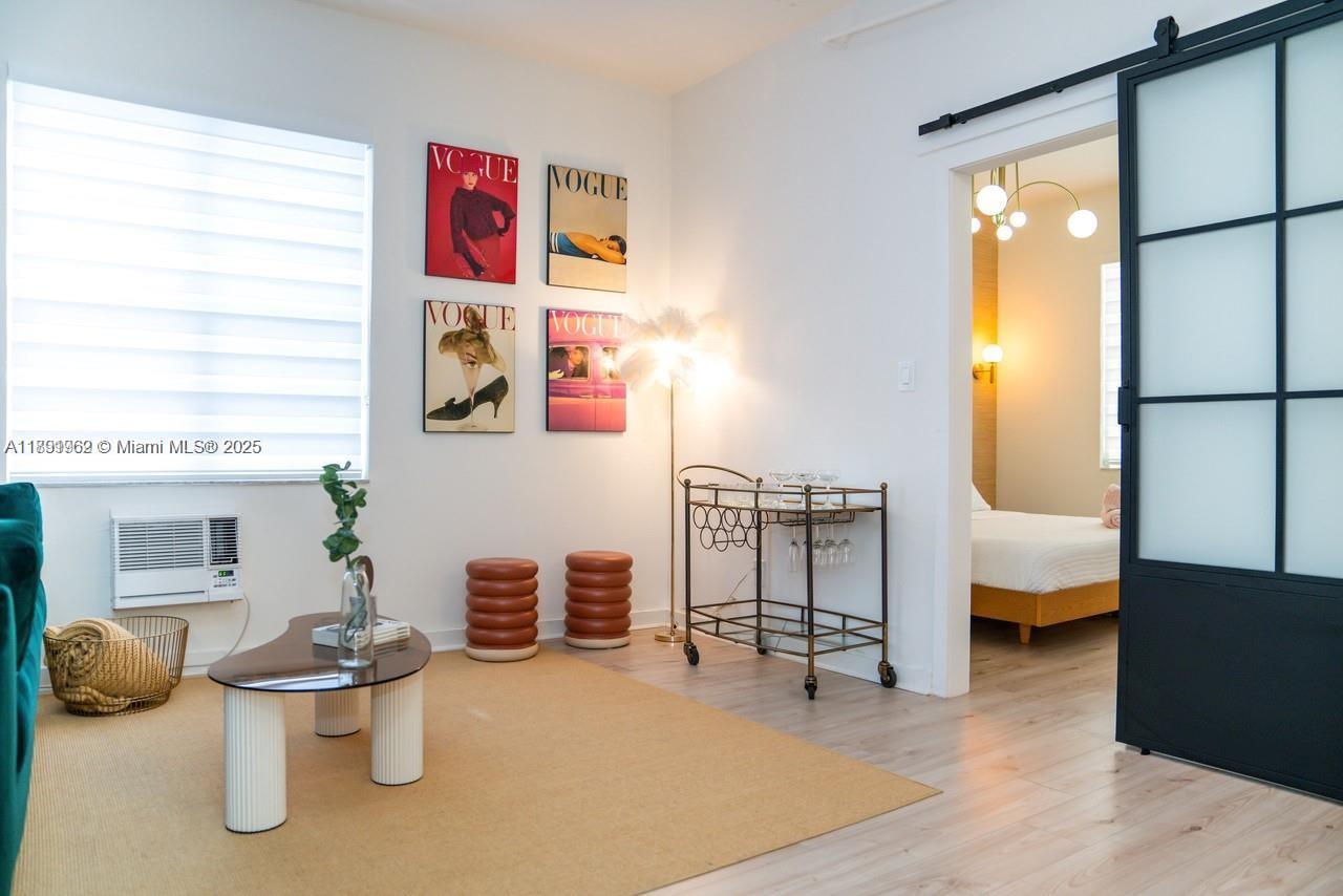 View photos, virtual tours, details... 3030 Collins Ave 1E