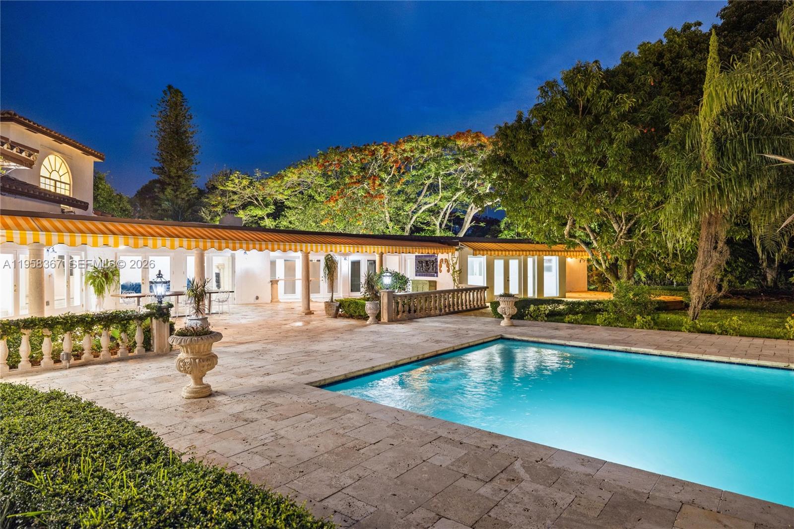 TOWN & RANCH ESTS - Residential Lease