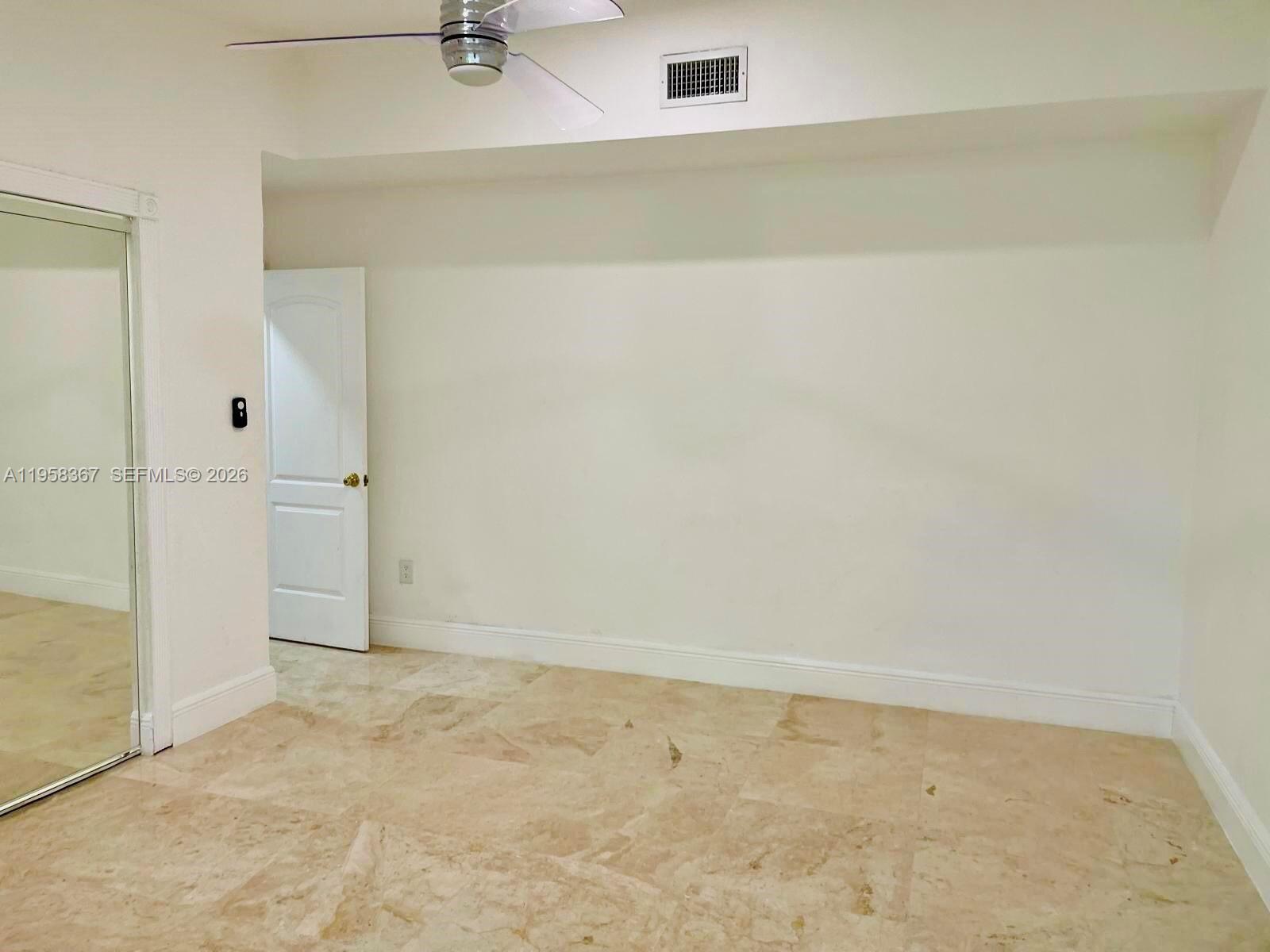 TOWN & RANCH ESTS - Residential Lease