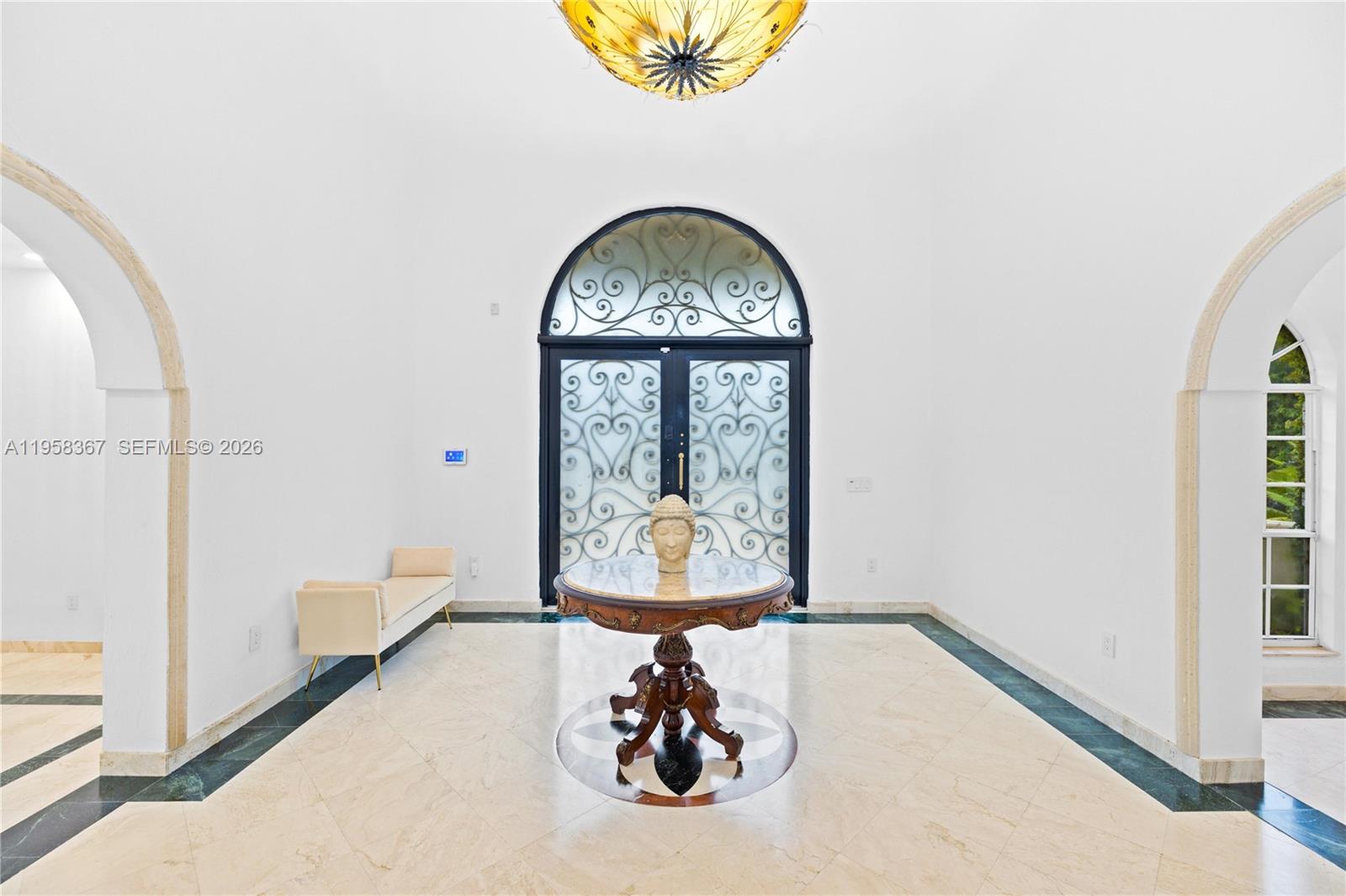 TOWN & RANCH ESTS - Residential Lease