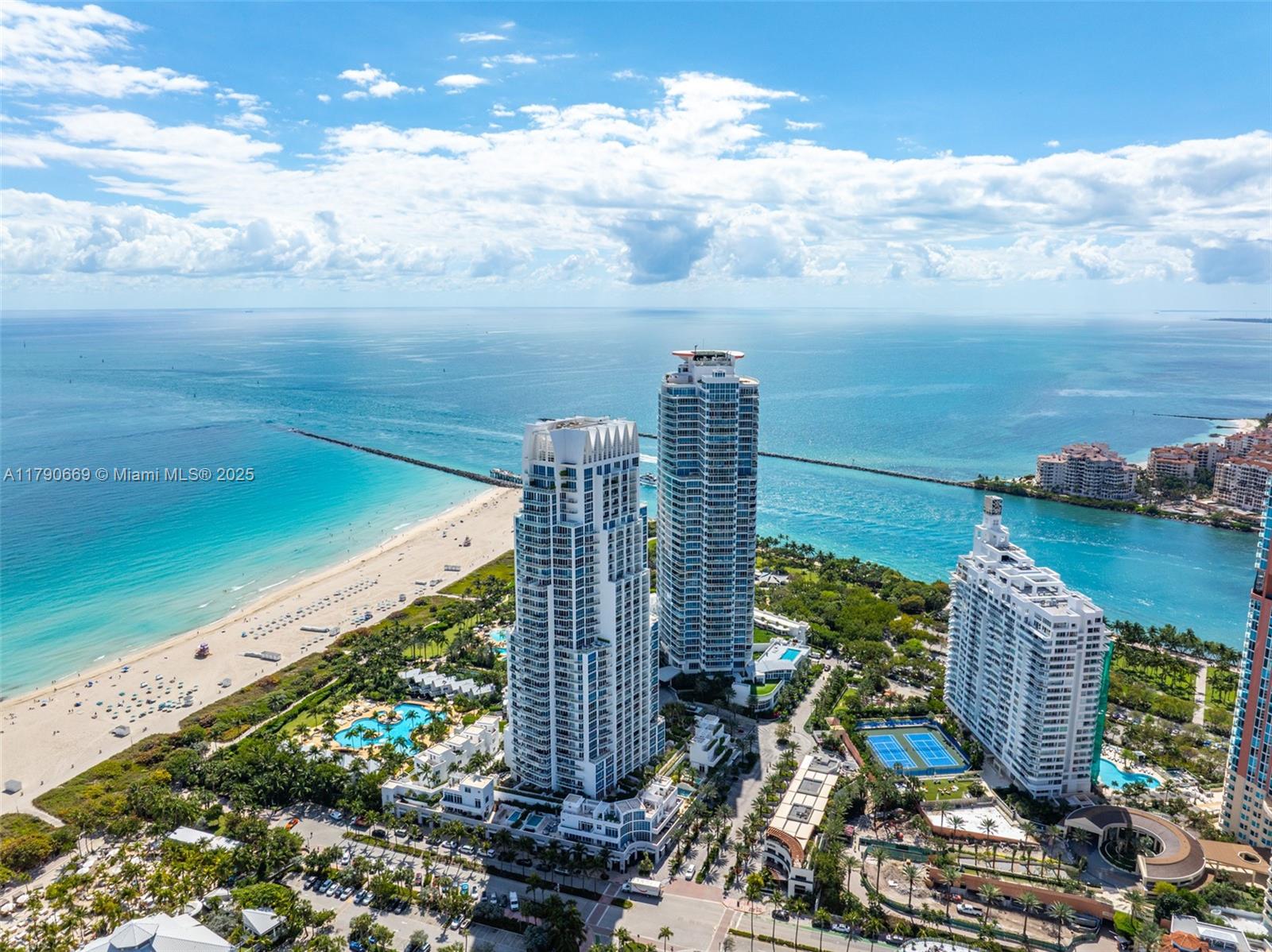CONTINUUM ON SOUTH BEACH - Residential