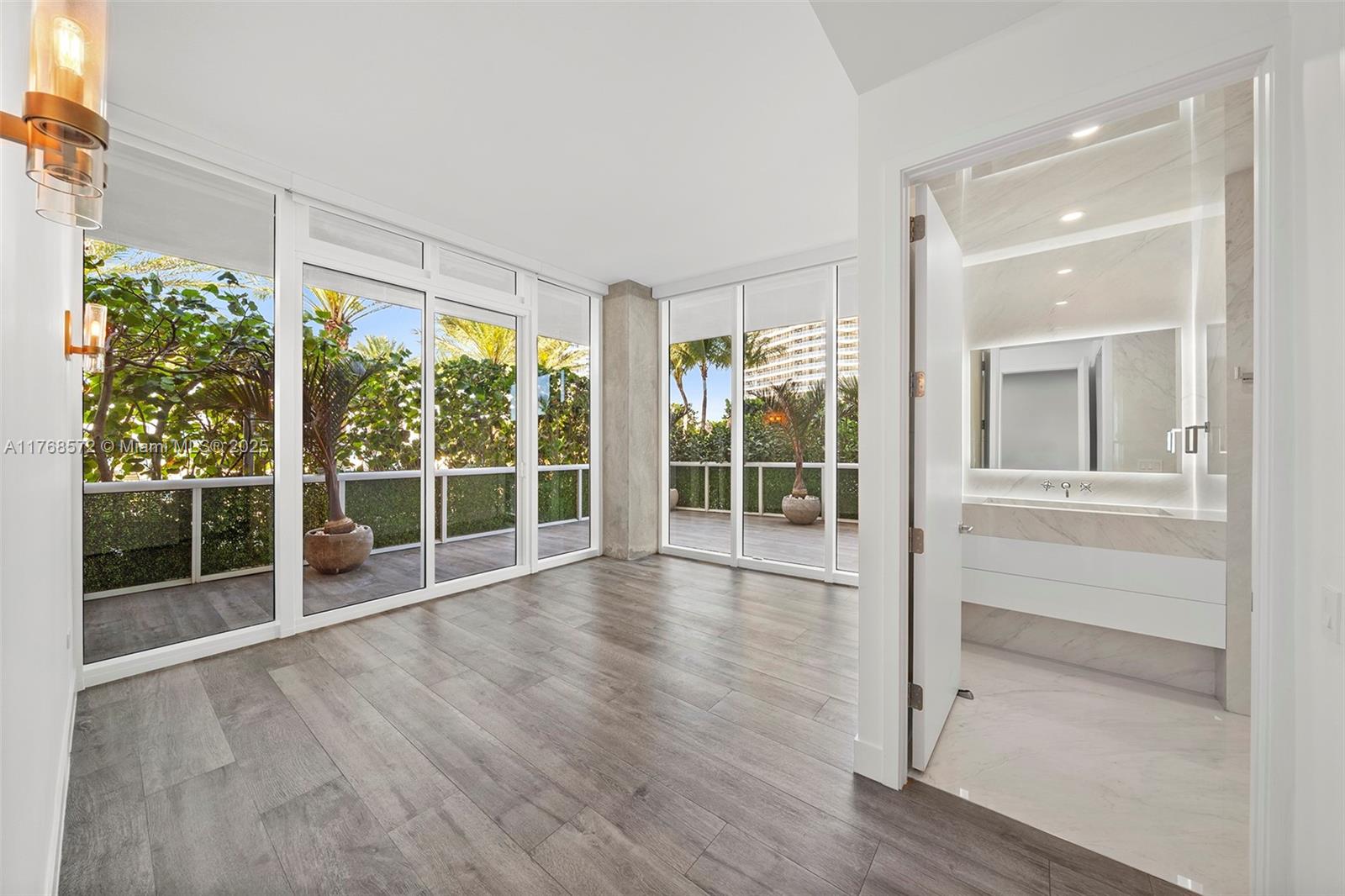 ICON CONDO - Residential