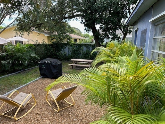 810 NW 43rd St